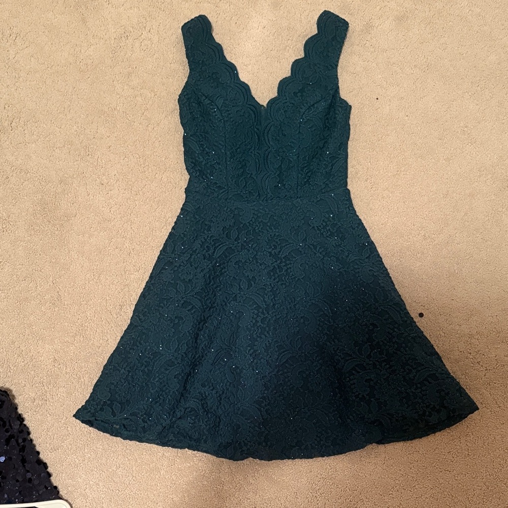 City Studio Emerald Scalloped V-Neck Mini Dress